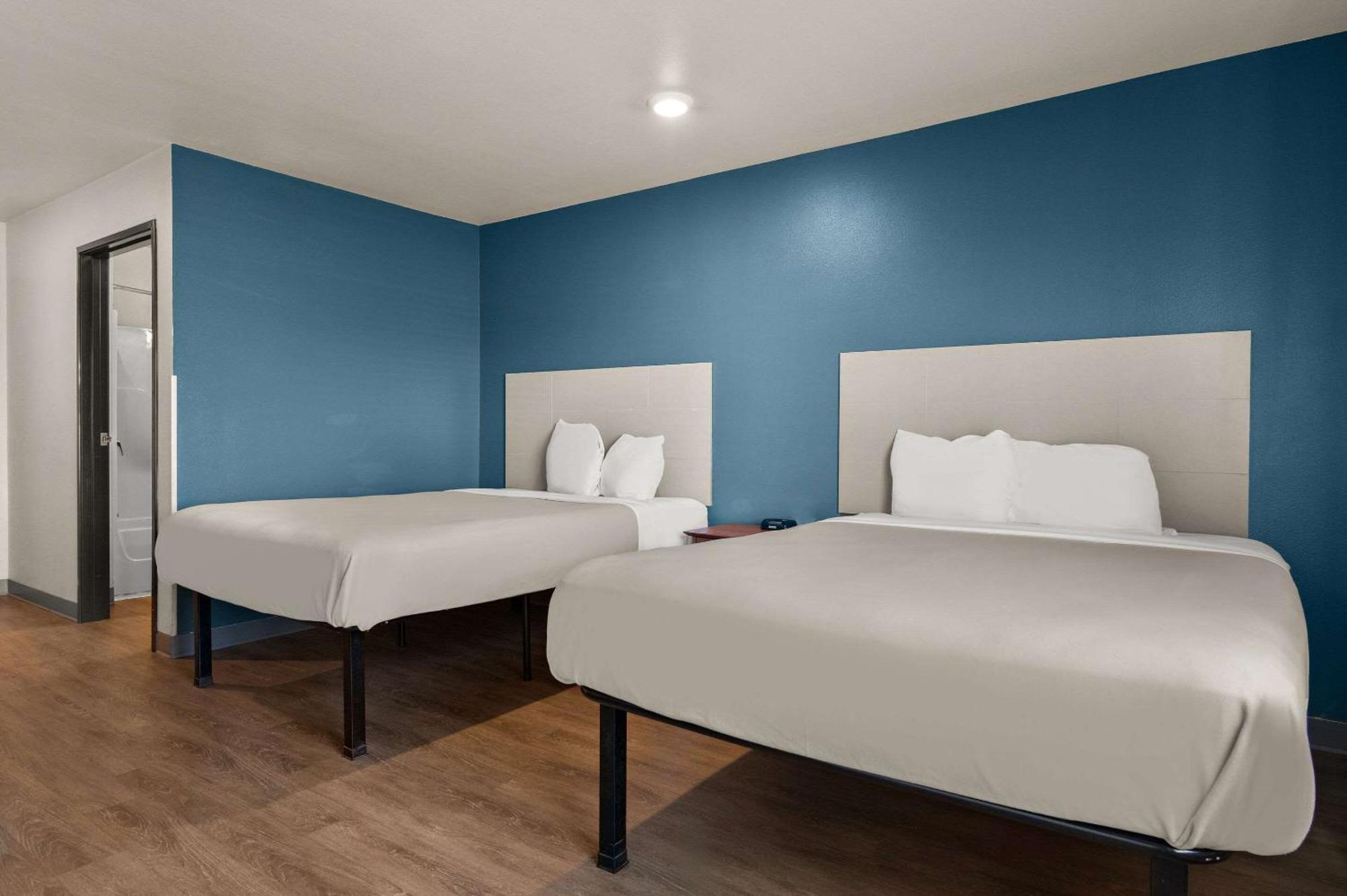 Woodspring Suites Champaign Near University Exterior foto
