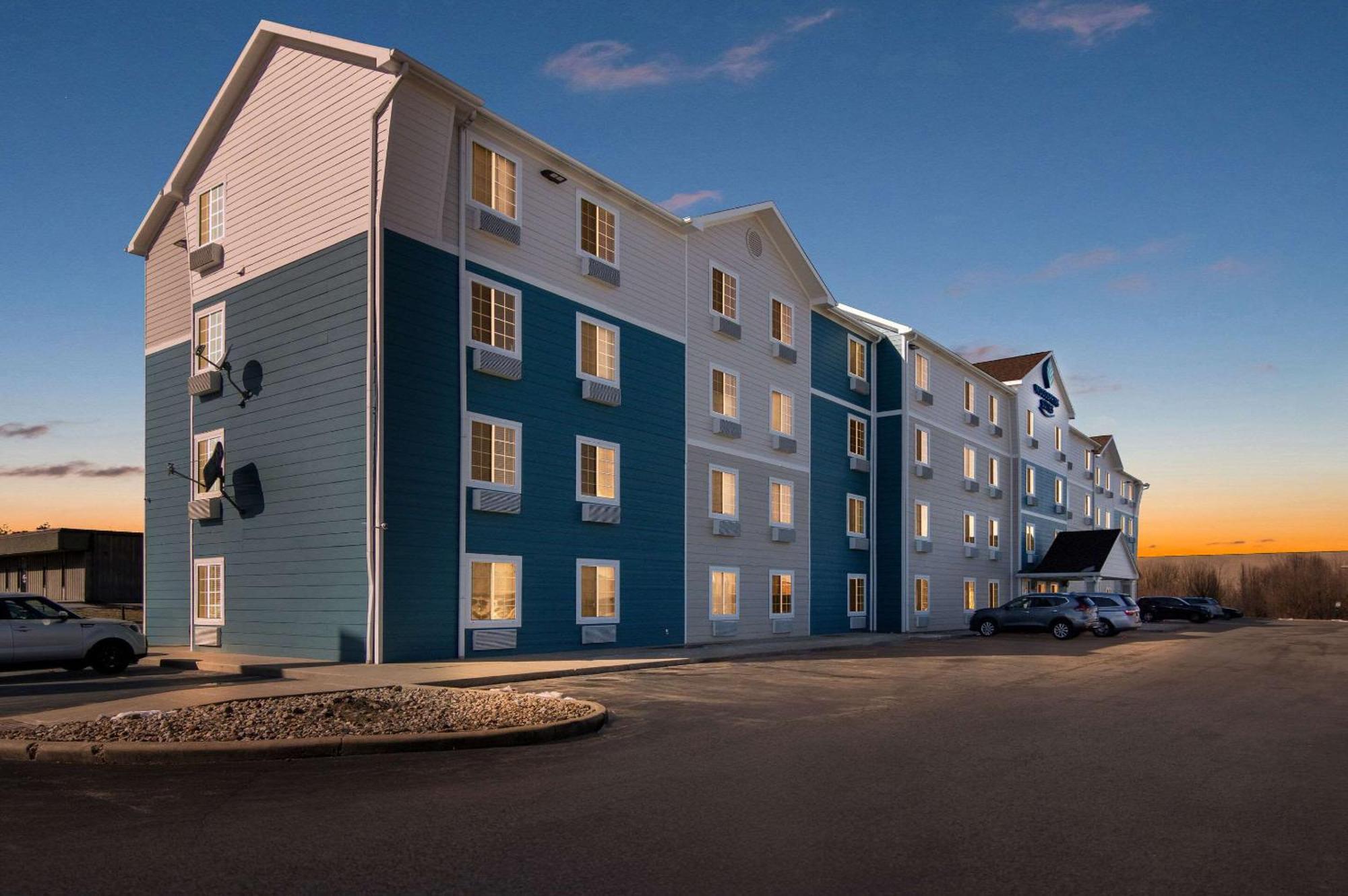 Woodspring Suites Champaign Near University Exterior foto