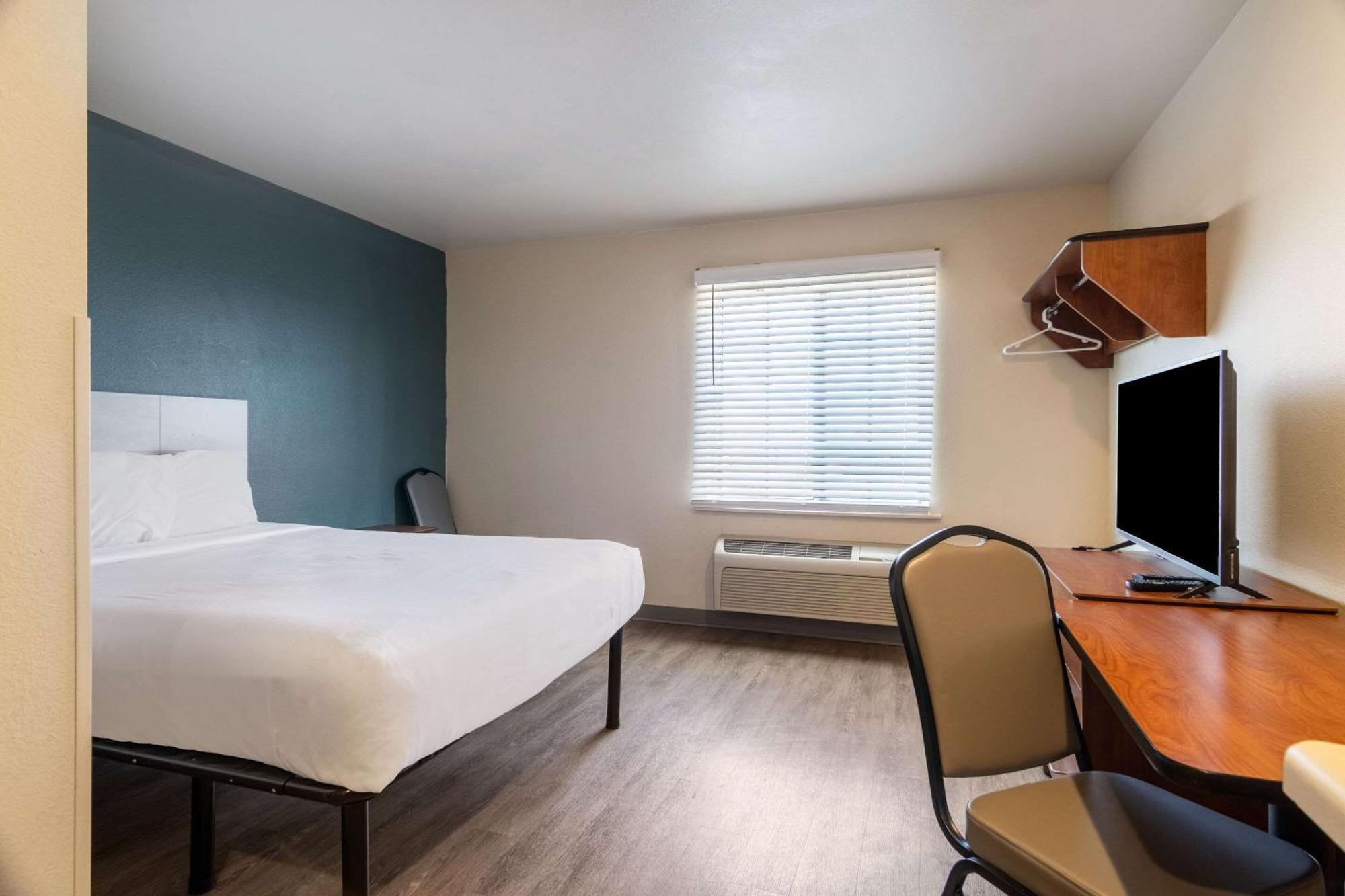 Woodspring Suites Champaign Near University Exterior foto