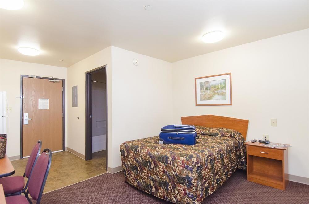 Woodspring Suites Champaign Near University Exterior foto