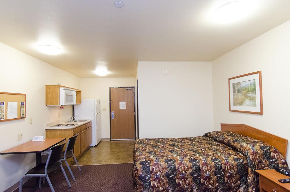 Woodspring Suites Champaign Near University Exterior foto