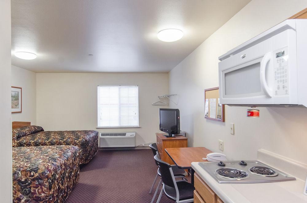 Woodspring Suites Champaign Near University Exterior foto